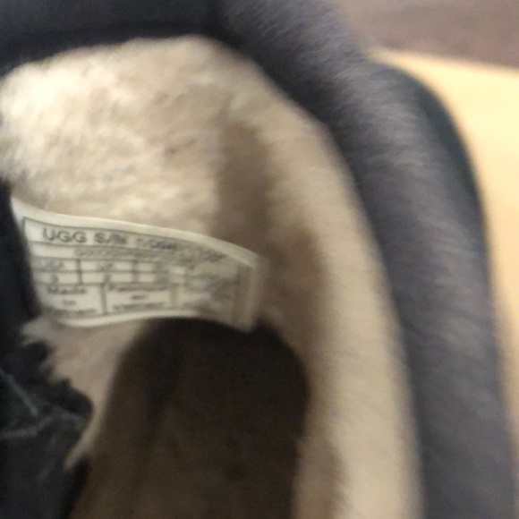 UGG Boots - children - Picture 4 of 10